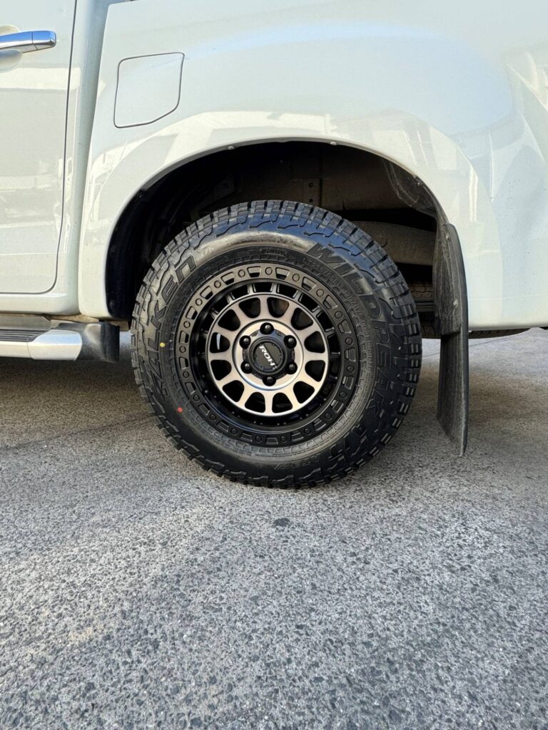 Isuzu Dmax Roh Assault Falken Wild Peak.