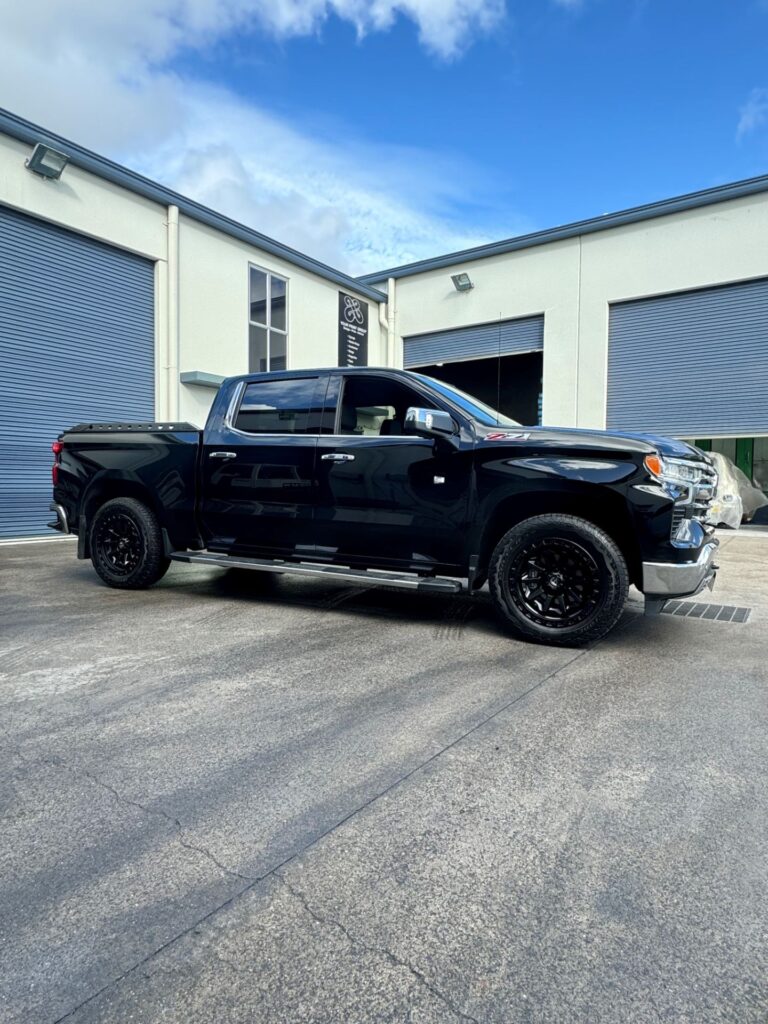 Silverado 1500 LTZ Fuel Covert